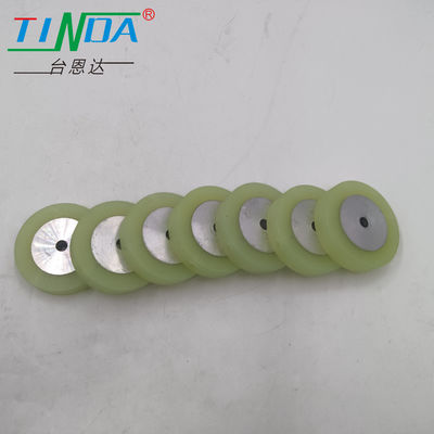 Thông số kỹ thuật tùy chỉnh bánh xe cuộn cao su với bề mặt mịn