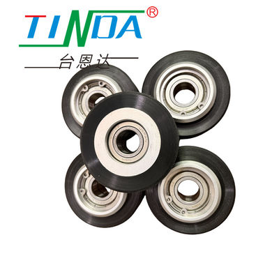 Bề mặt nắm chặt tốt và bánh xe cuộn cao su lõi kim loại nhôm tùy chỉnh cho máy móc công nghiệp